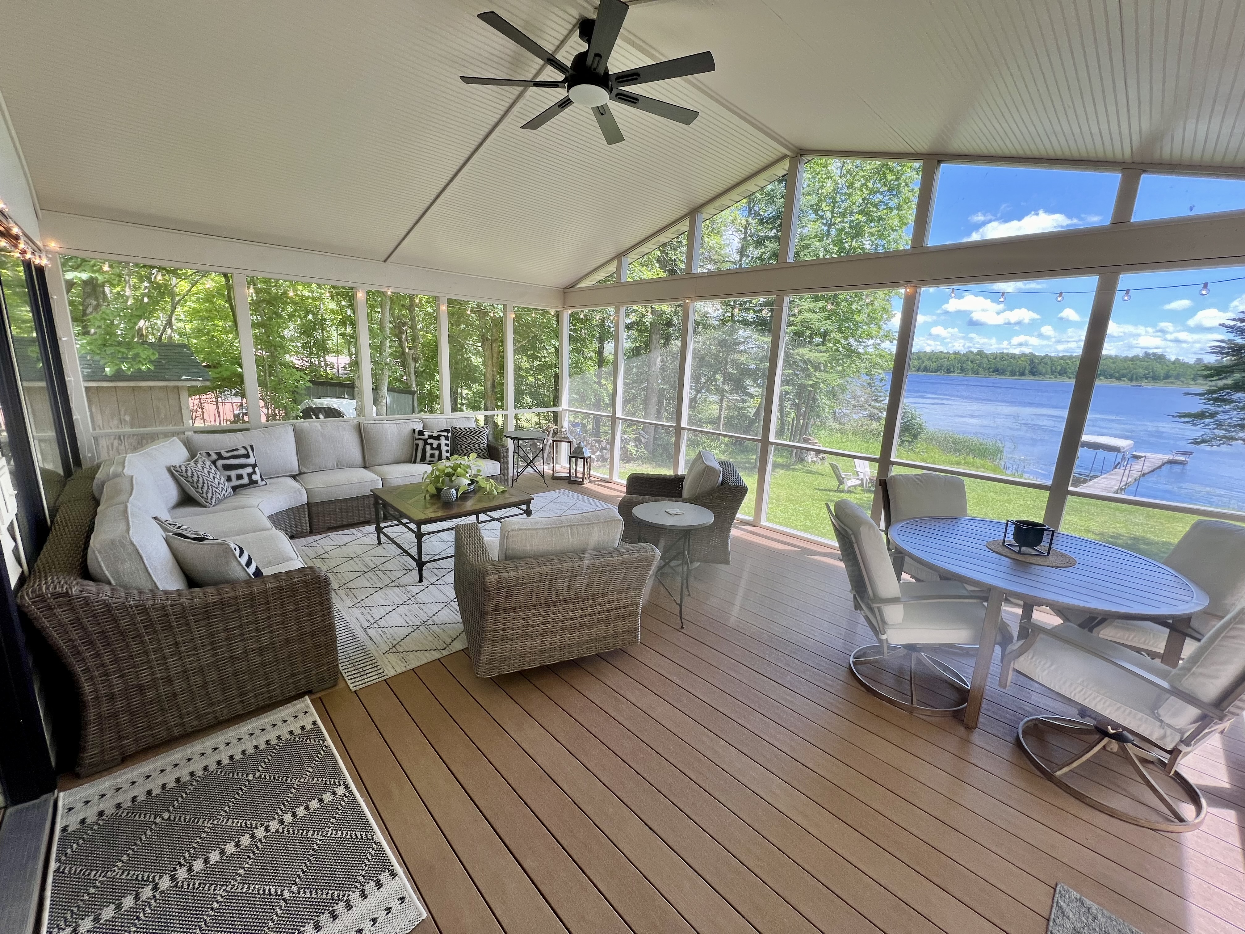 Cozy Cabin on Lake Inguadona